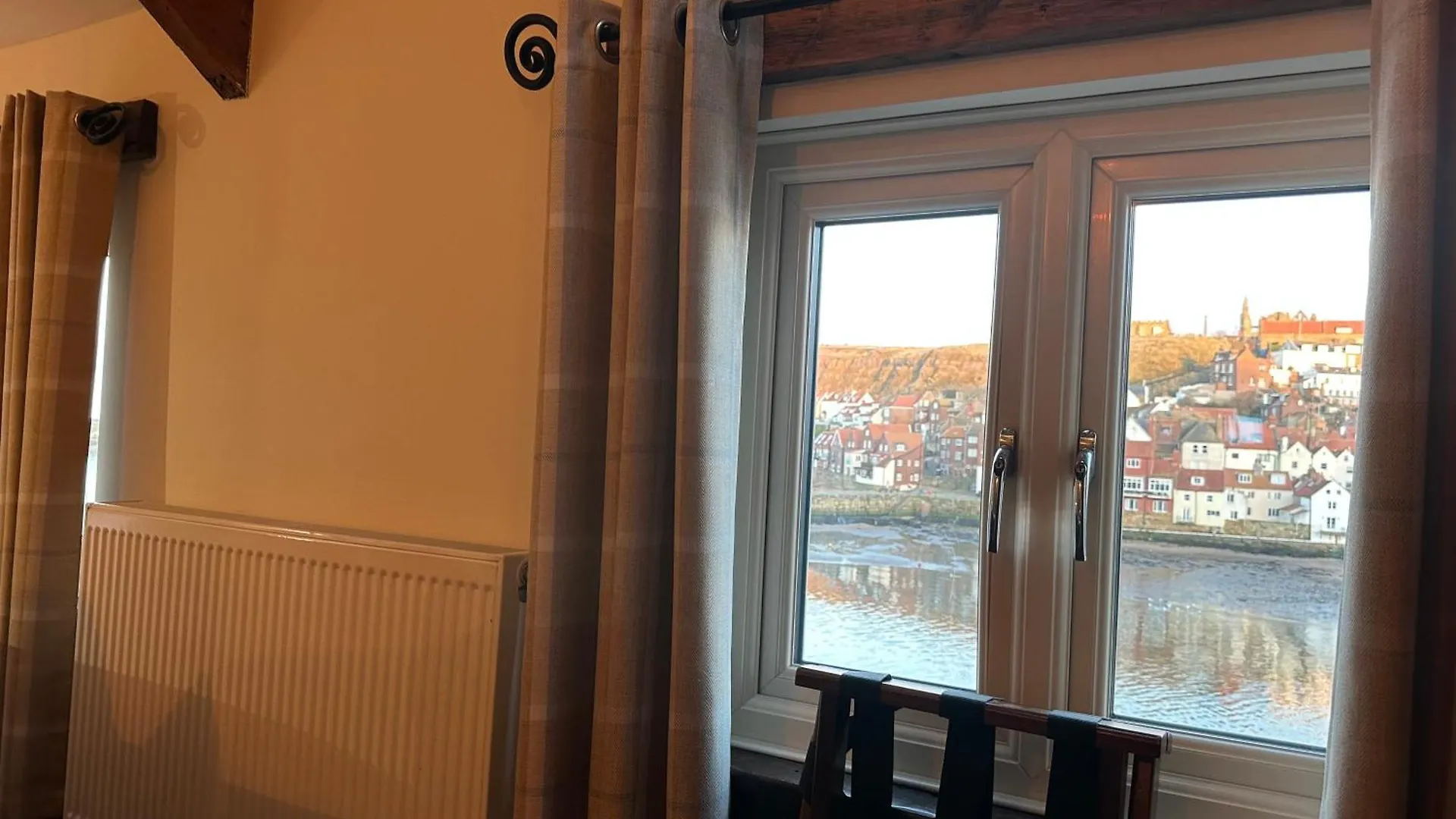 Bed & Breakfast Harrys Lounge Bed and Breakfast Whitby